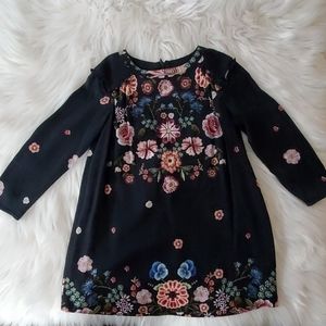 Beautiful Zara flowered girls dress in size 6.